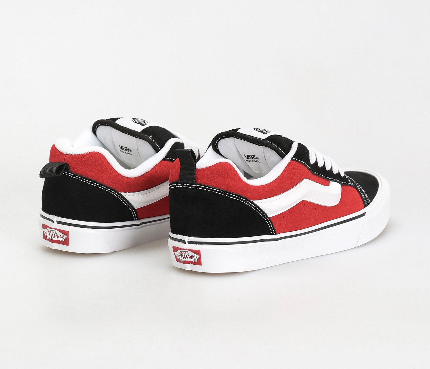 Vans Knu Skool Black / Red / True White.
