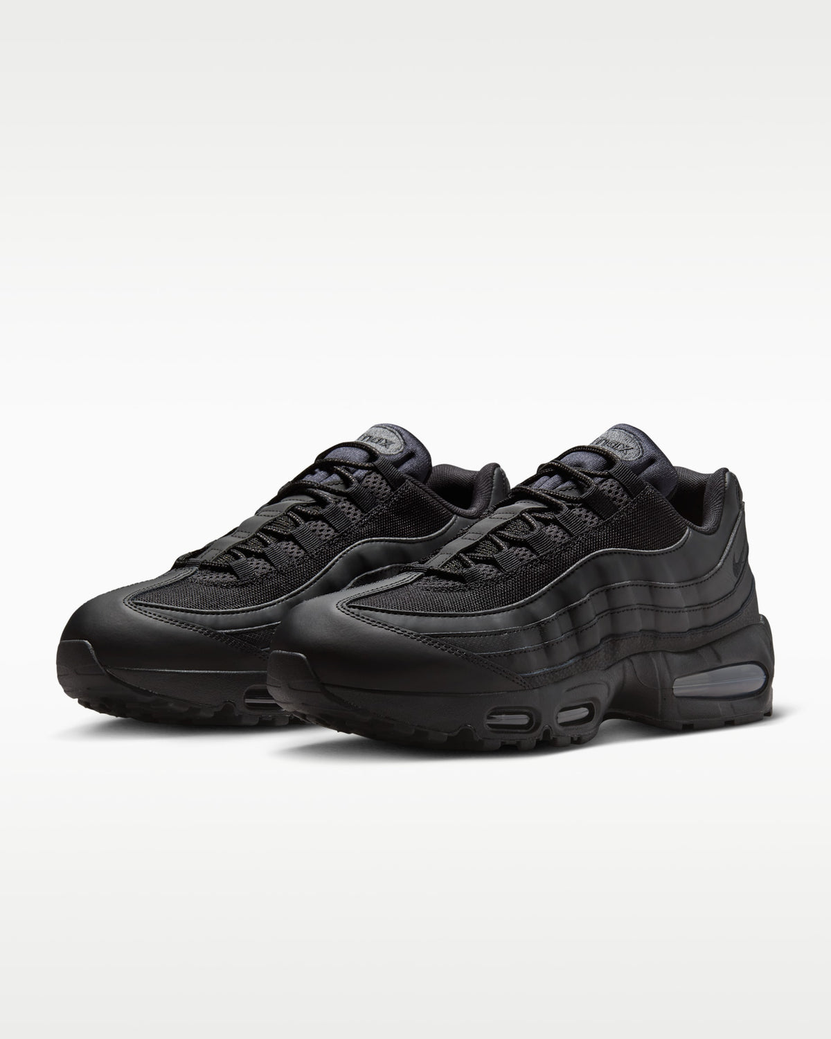 Nike Air Max 95 "Triple Black".