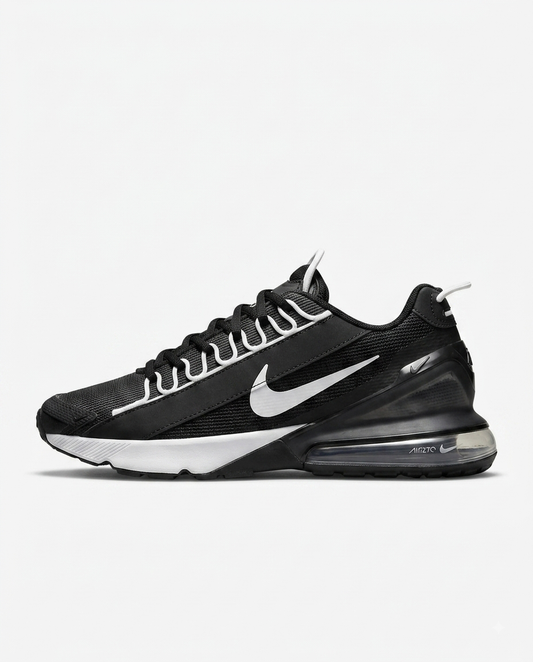 Nike Air Max Pulse Roam noir et blanc.