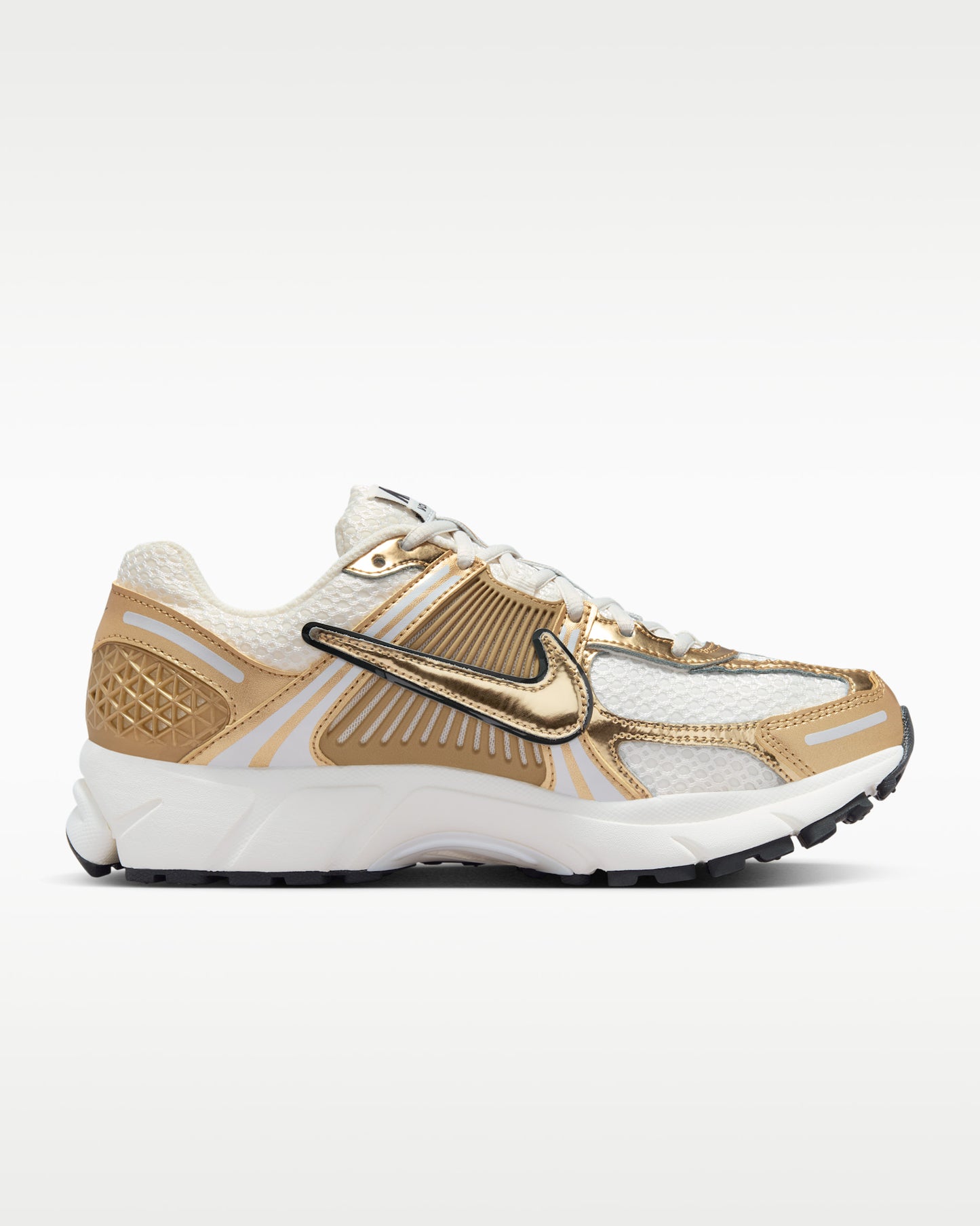 Nike Zoom Vomero 5 "Metallic Gold"