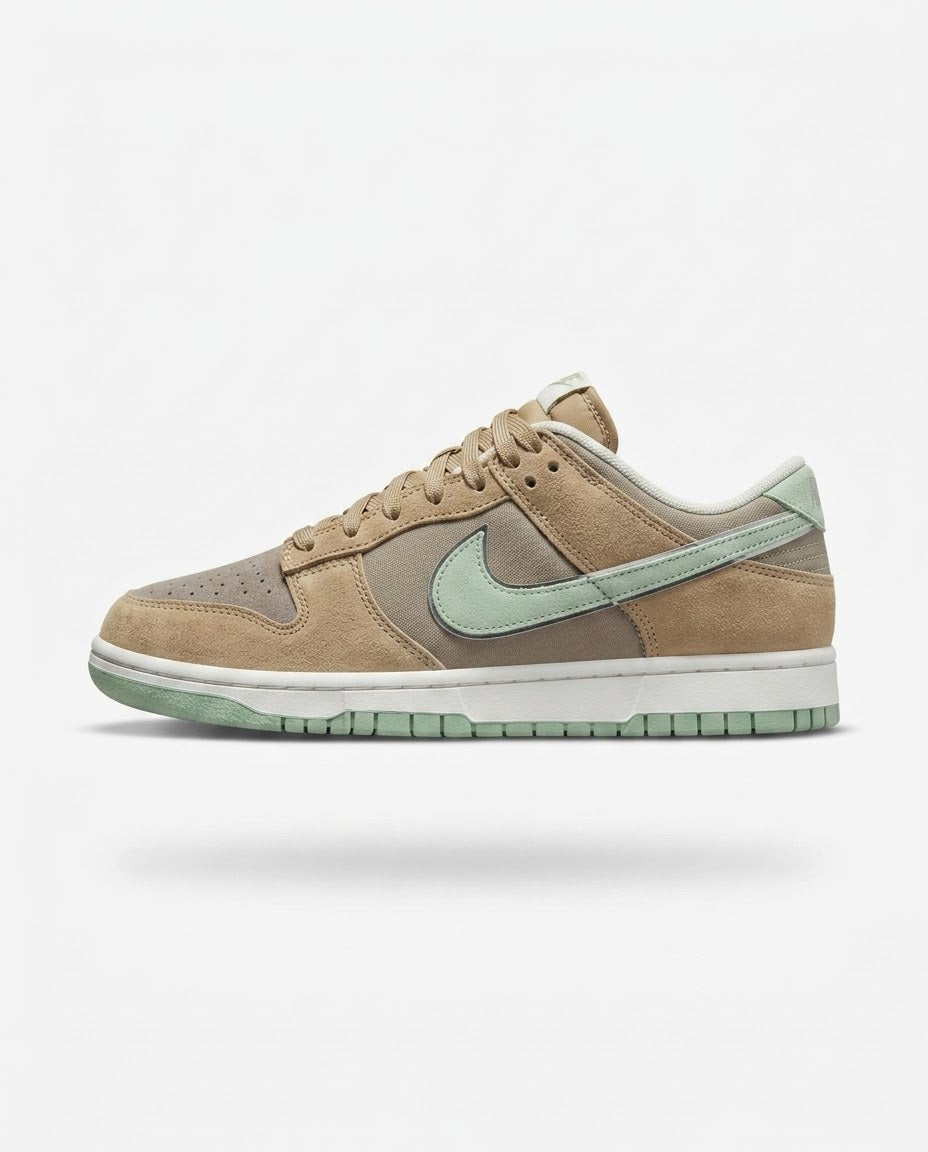 Nike SB Dunk Low "Big Money Savings"