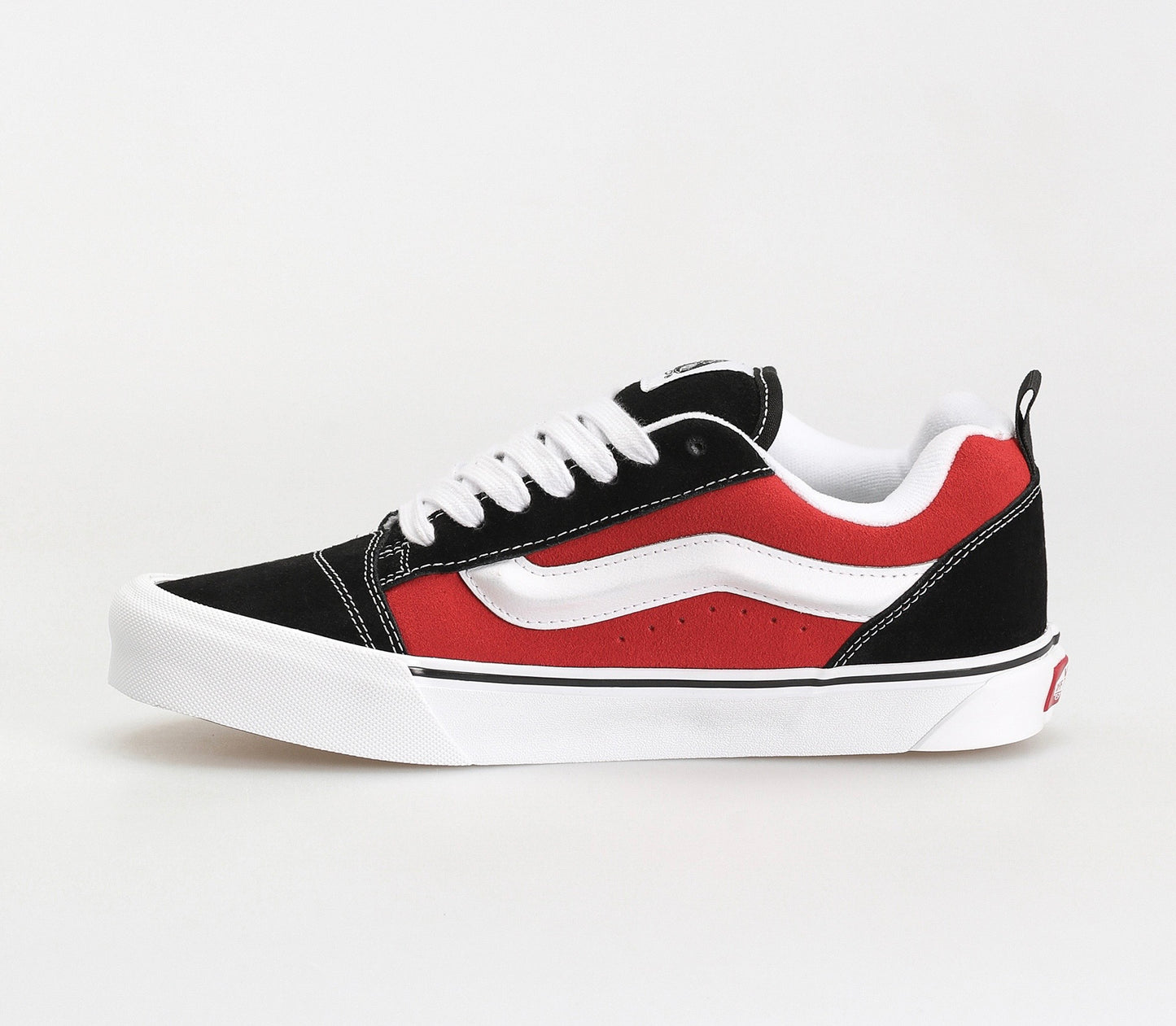 Vans Knu Skool Black / Red / True White.