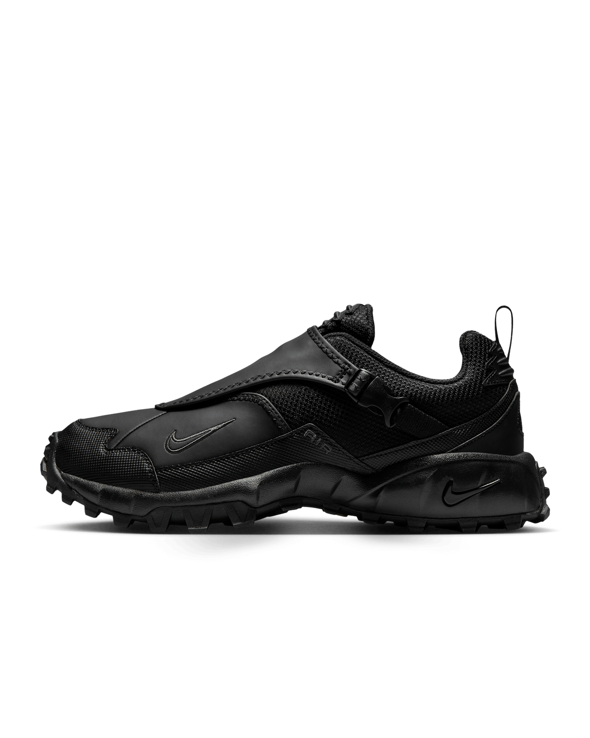 Nike ACG Phassad "Triple Black".