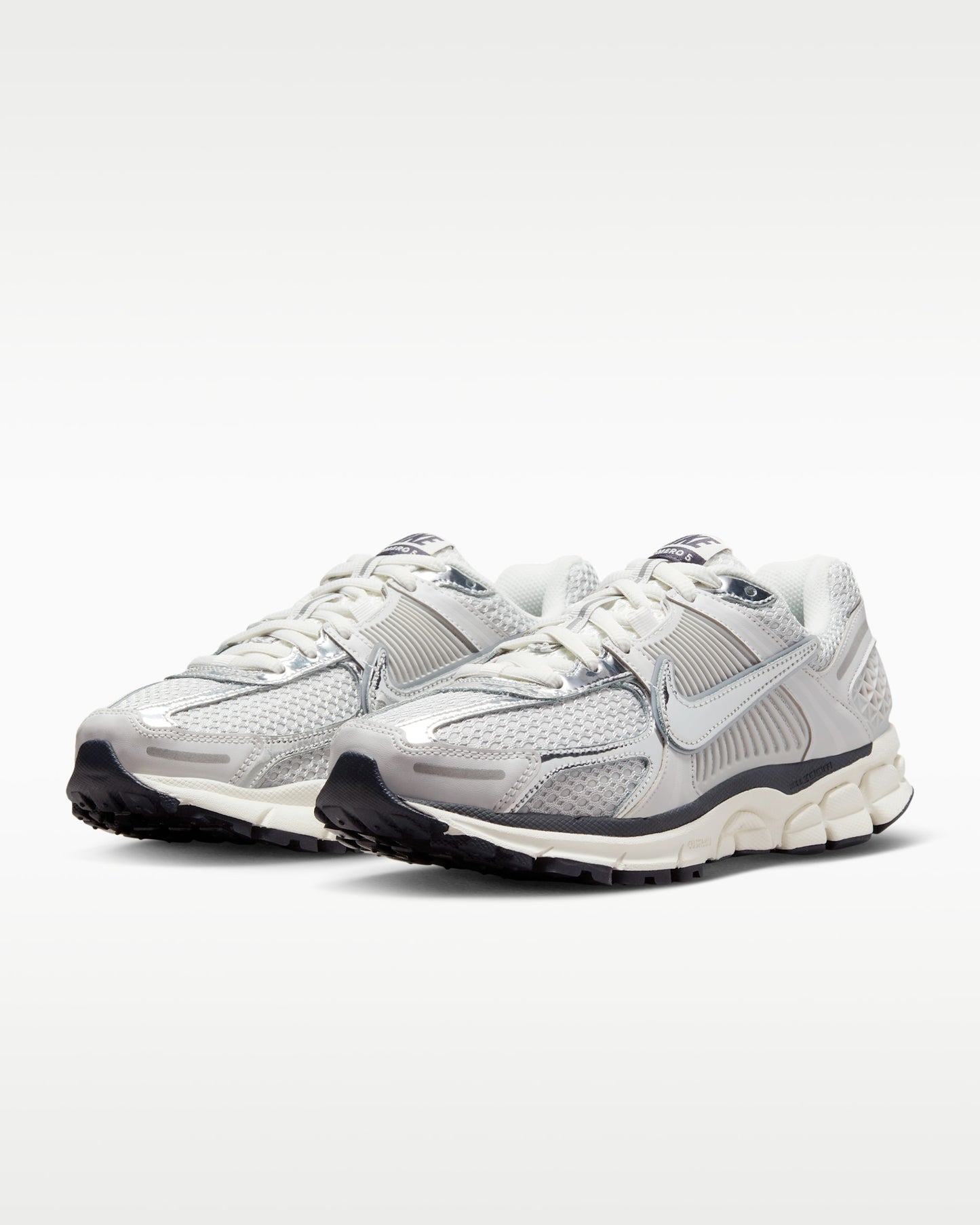 Nike Zoom Vomero 5 "Photon Dust / Metallic Silver"