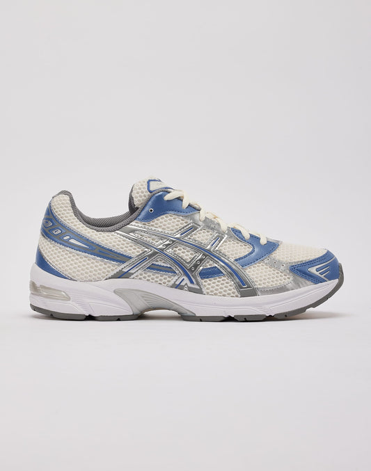 ASICS GEL-1130 dans le coloris phare Cream/Blueberry