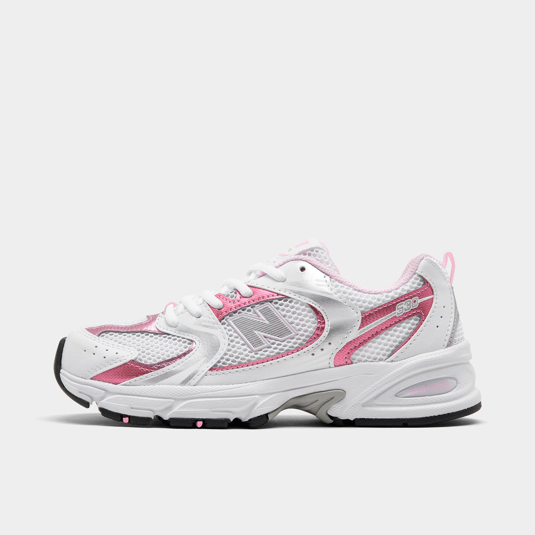 New Balance 530 dans son coloris "White / Pink Sugar"