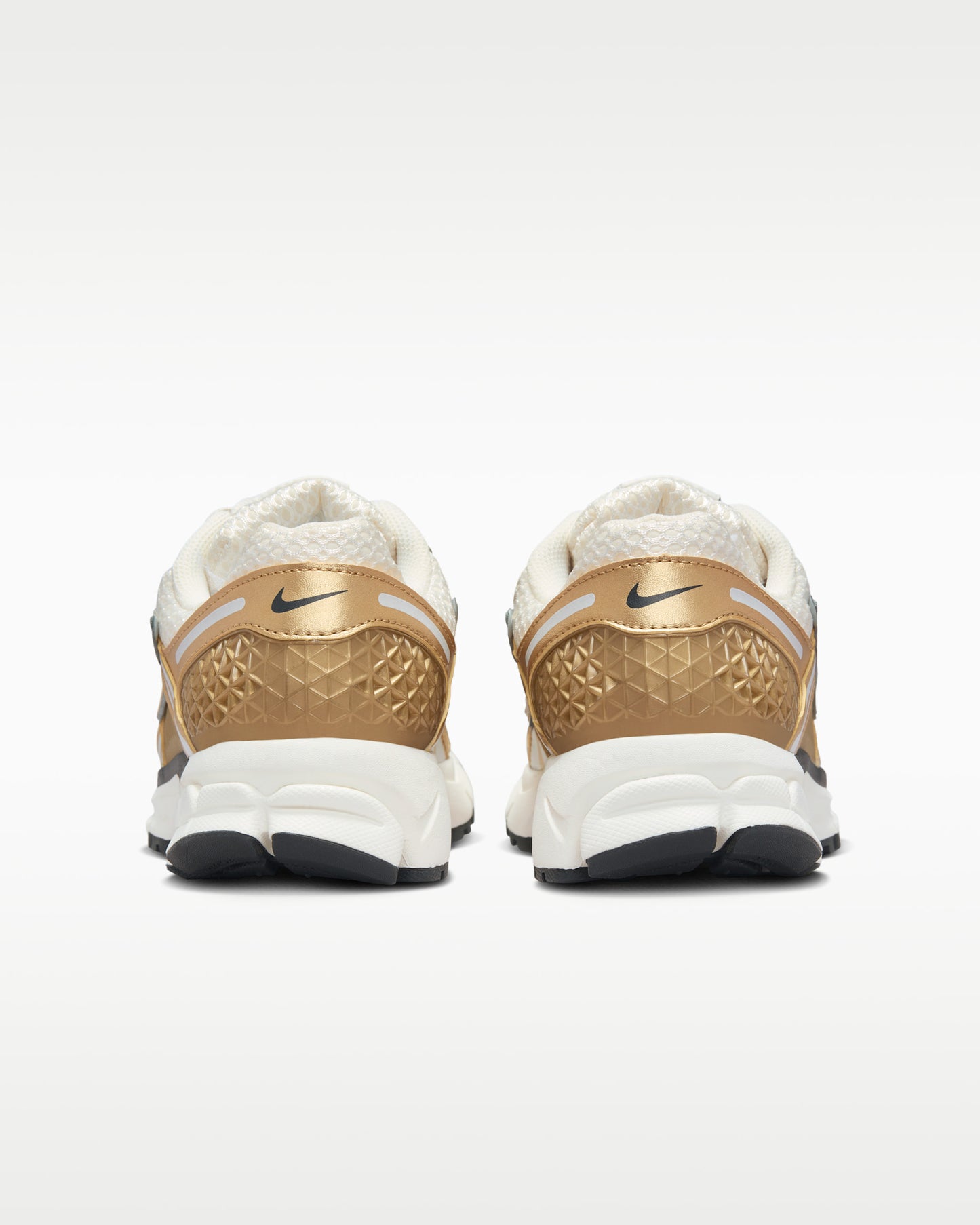 Nike Zoom Vomero 5 "Metallic Gold"