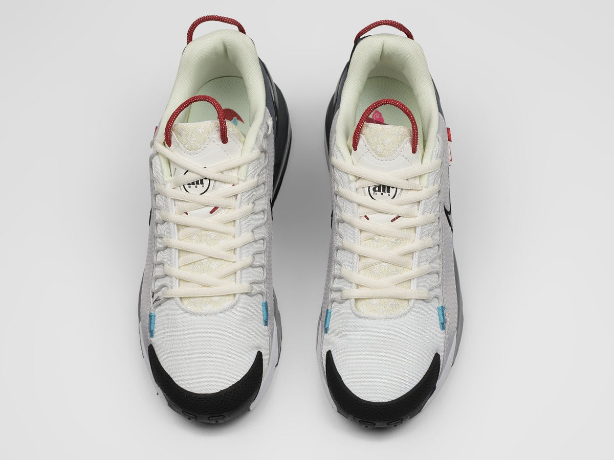 Nike Air Max Pulse Roam "Summit White Metallic Silver".